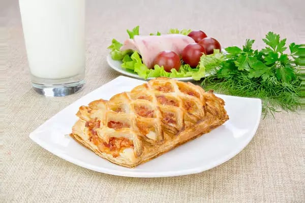 Слойка с ветчиной и сыром 130г (26шт/упак) Сладофф ДФ 361 купить в Донецке - Сушиман