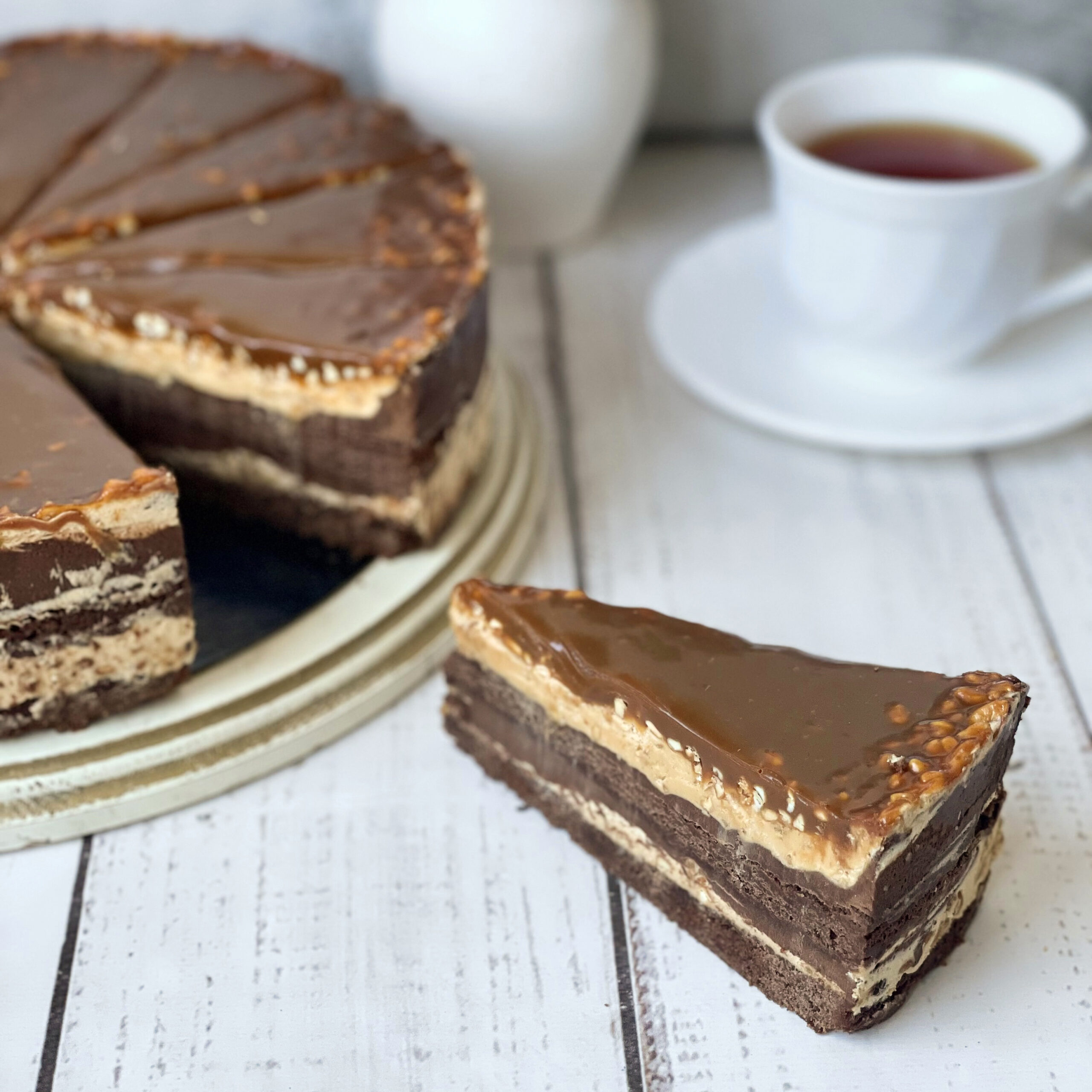 Торт Карамельно — ореховый 2100г 14 п 4шт/кор ДФ 639 купить в Донецке - Сушиман