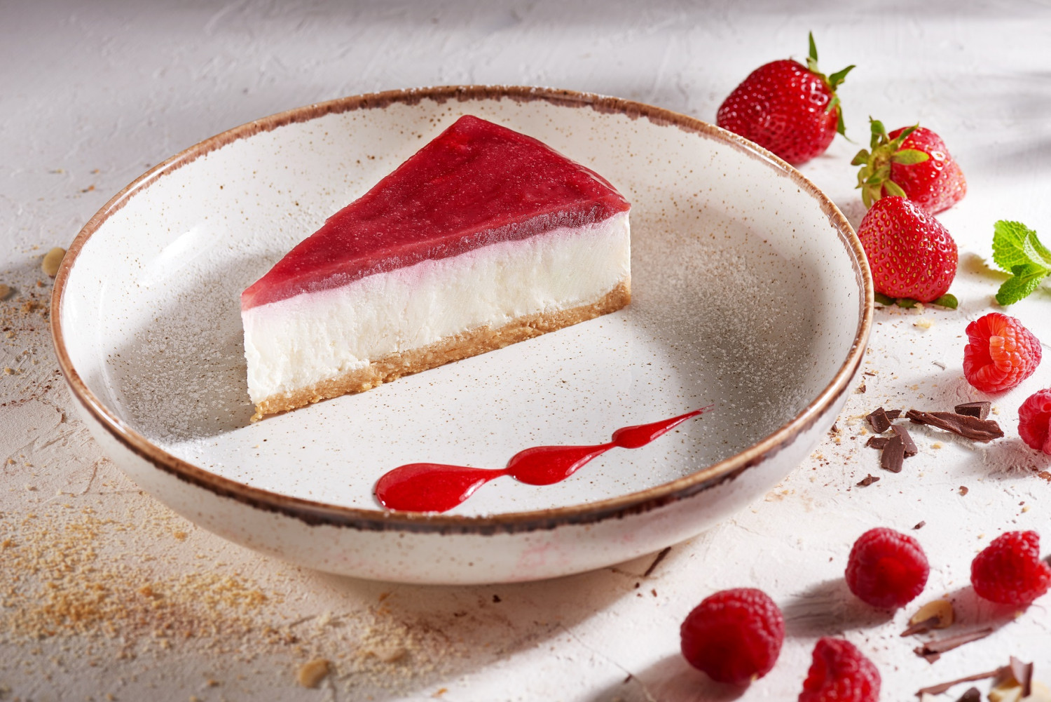 Чизкейк клубничный 108гр, в единичной упаковке 16уп/кор Десертные Истории купить в Донецке - Сушиман